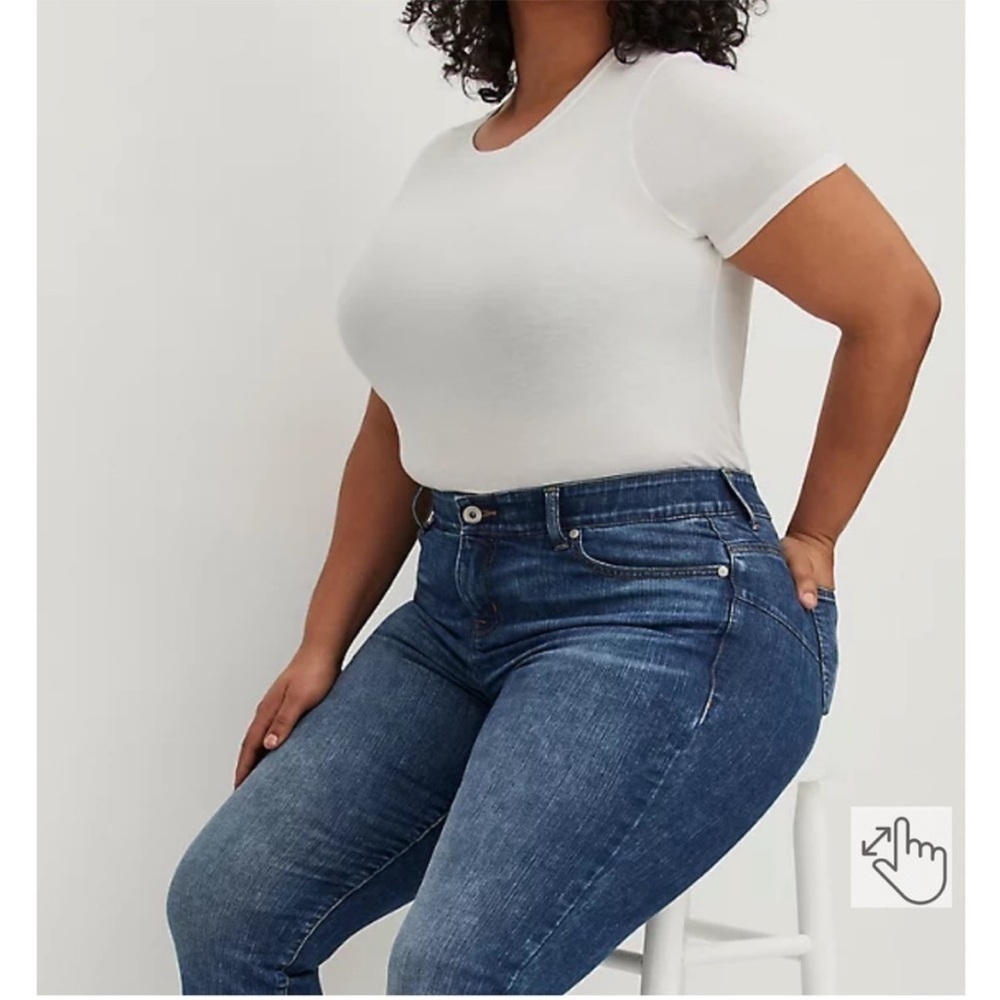 Torrid Bombshell Straight Jeans Bel Air Premium Straight 28 Short
